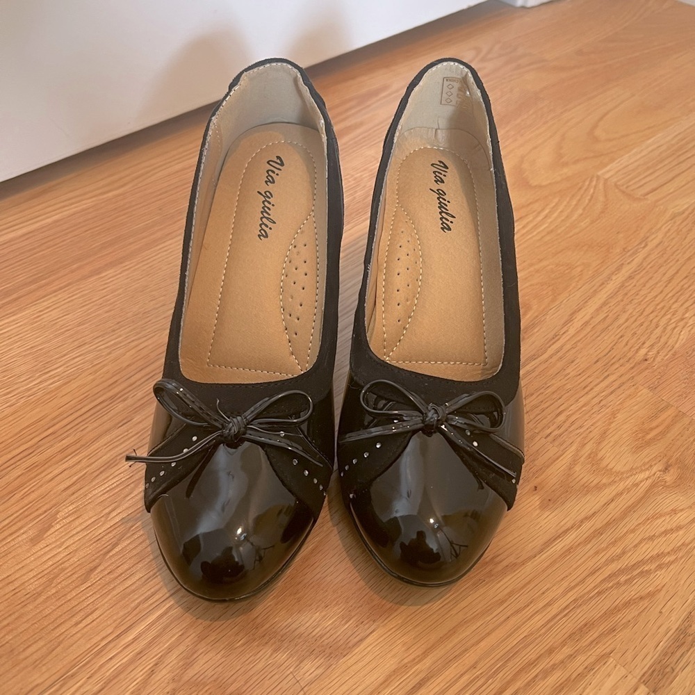 Via‎ Giulia Round Toe Heel Size 39/8.5